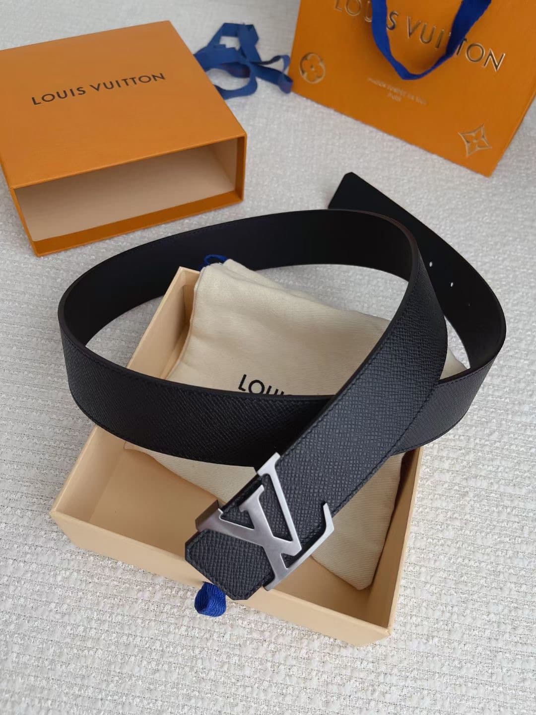 LV Belt 4