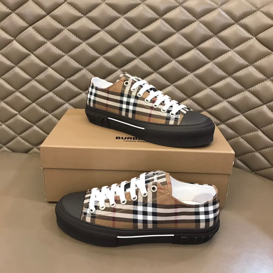Burberry Shoes 3