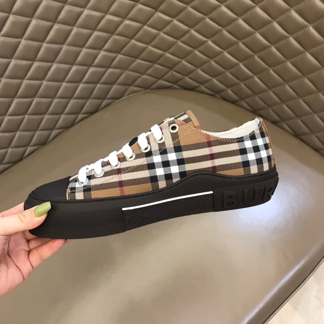 Burberry Shoes 8
