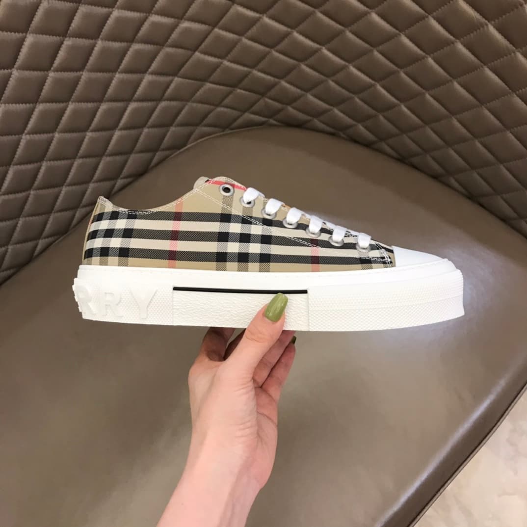 Burberry Shoes 6