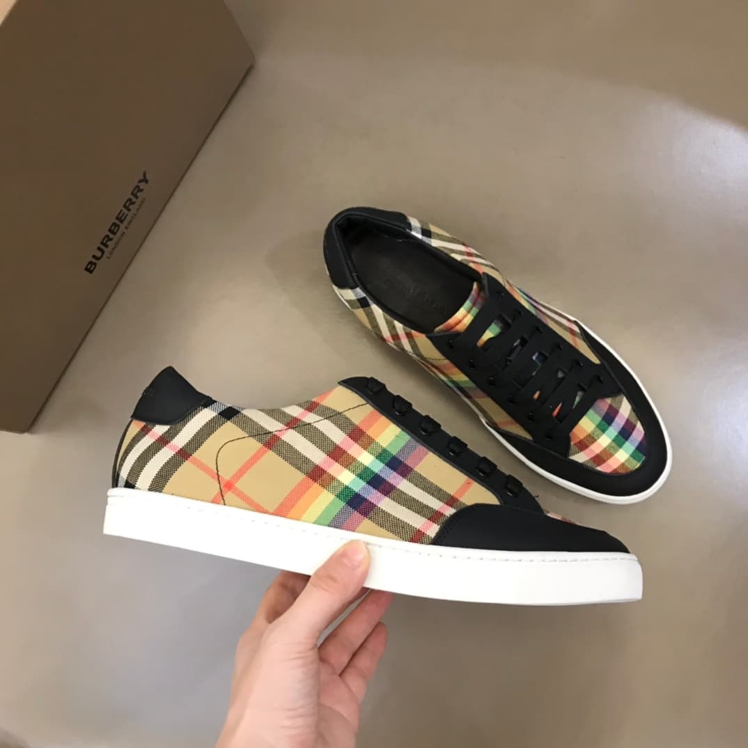 Burberry Shoes 4