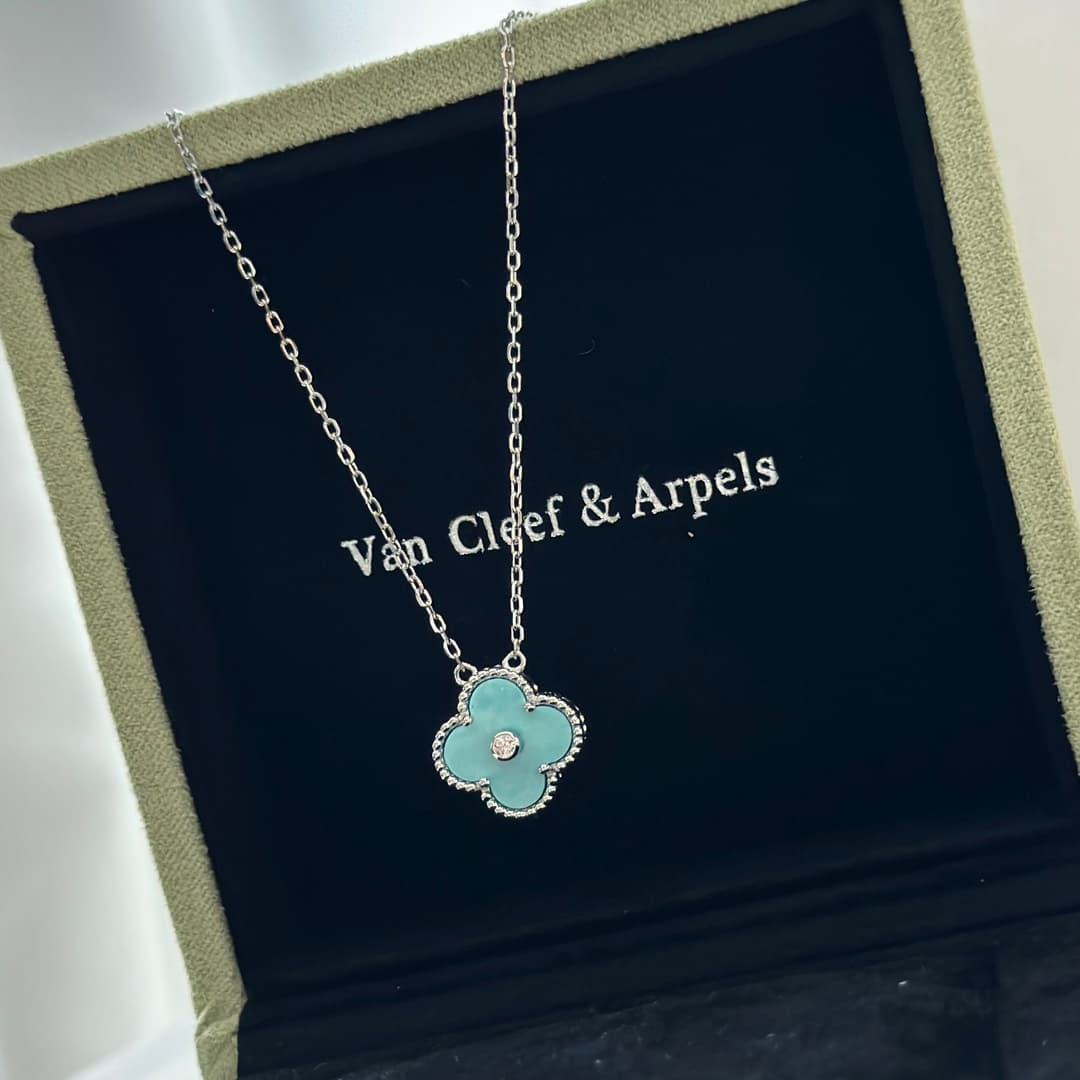 Van Cleef & Arpels Jewelry 4