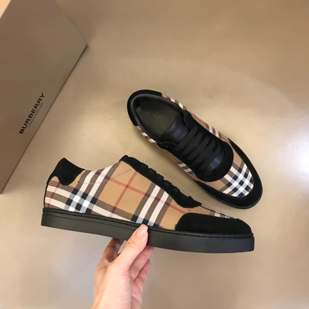 Burberry Shoes 4