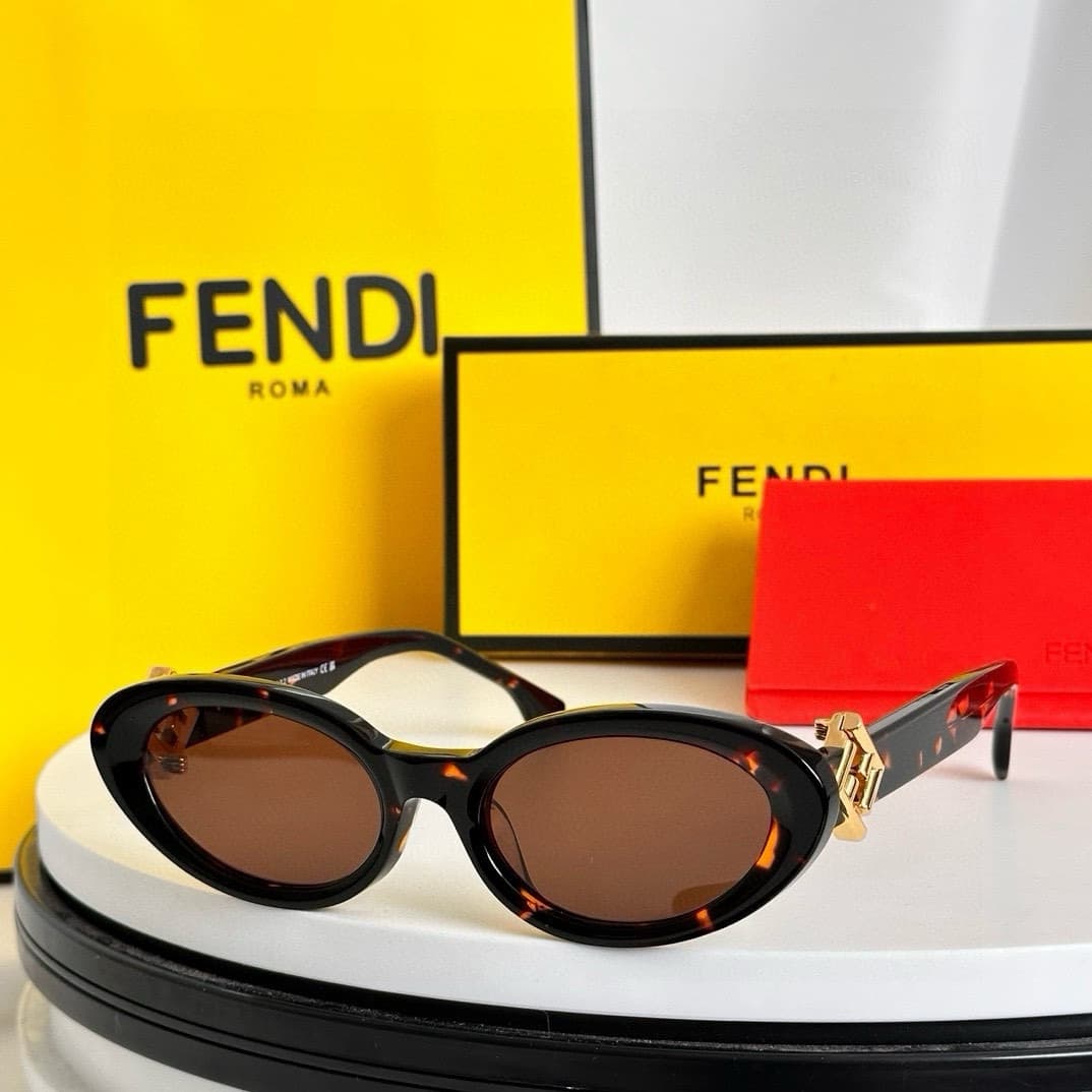 Fendi Glasses 2