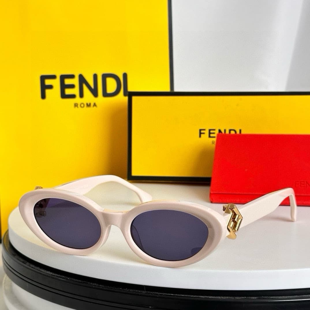Fendi Glasses 3