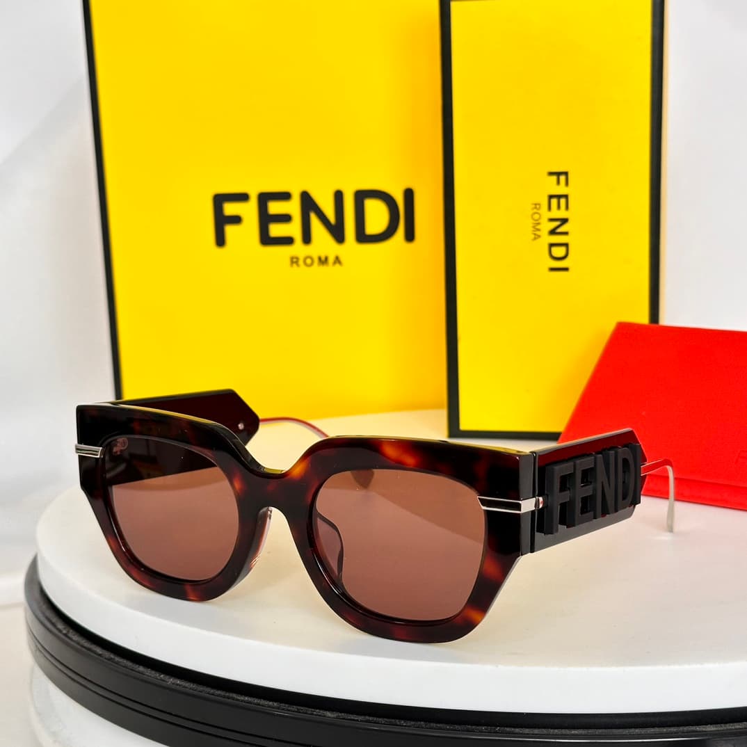 Fendi Glasses 4
