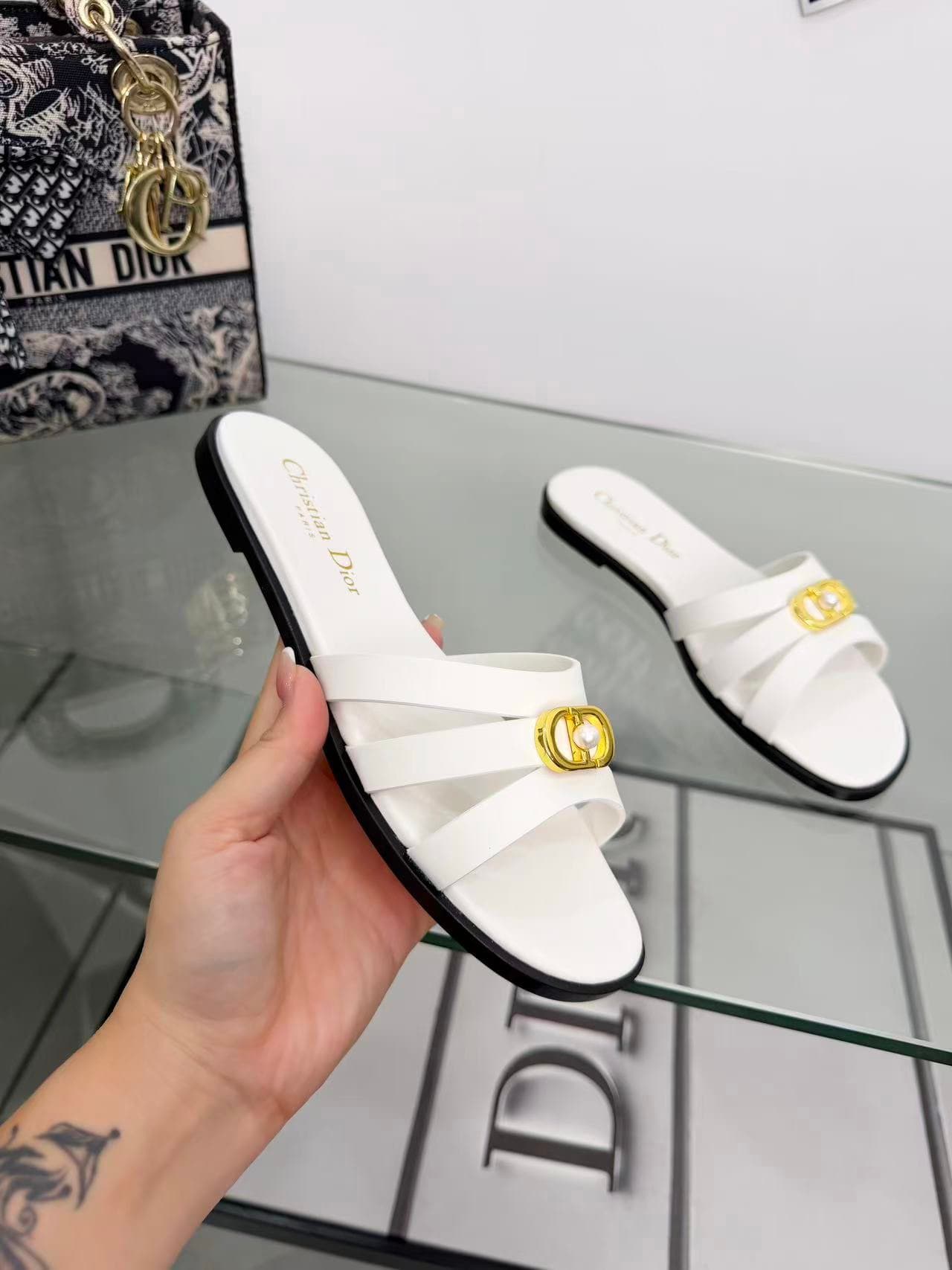 Dior Shoes (New) 5
