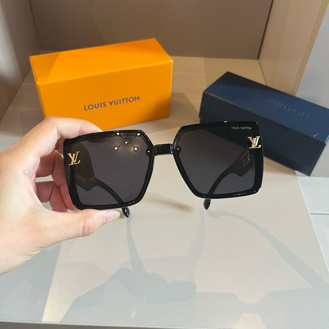Louis Vuitton Glasses 5