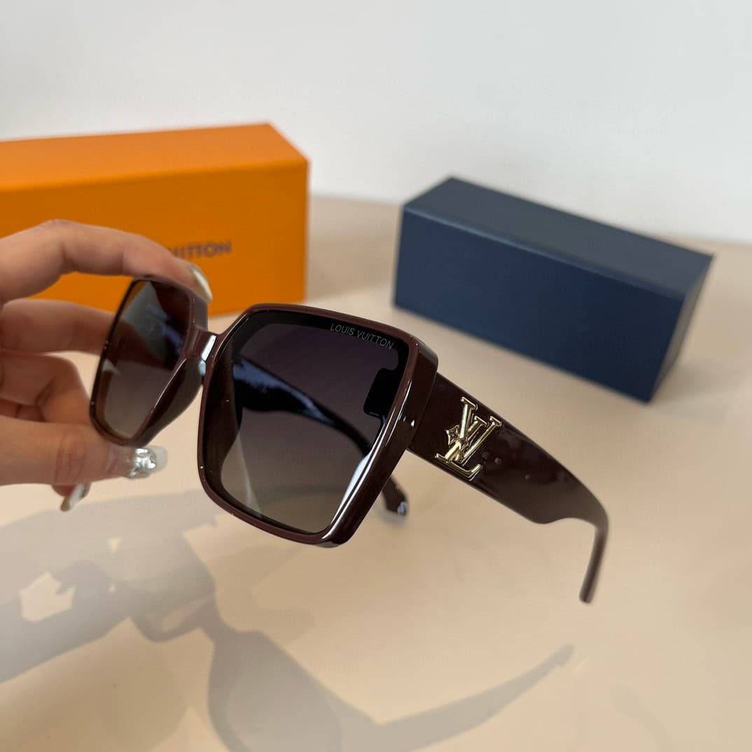 Louis Vuitton Glasses 4