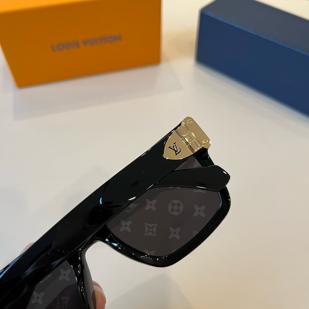 Louis Vuitton Glasses 6