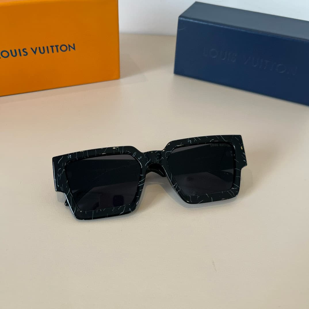 Louis Vuitton Glasses 6