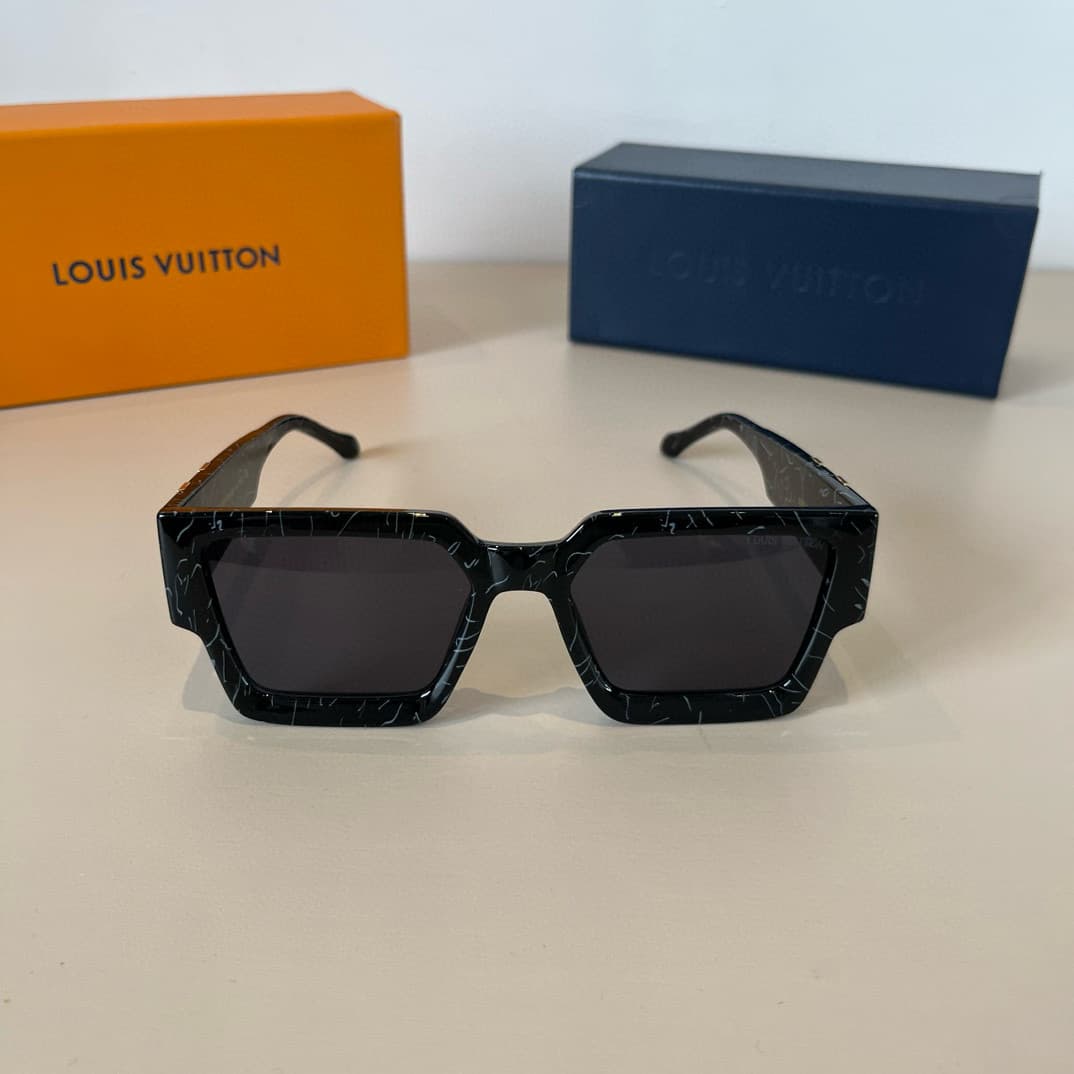 Louis Vuitton Glasses 2