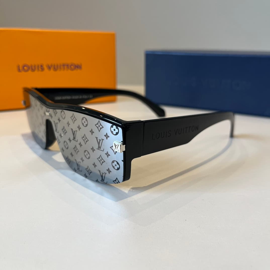 Louis Vuitton Glasses 3