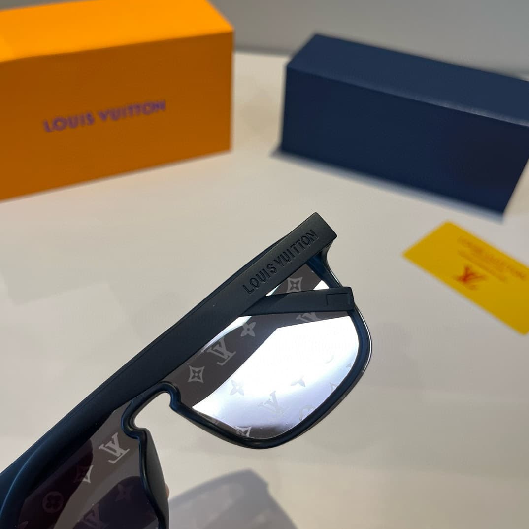 Louis Vuitton Glasses 8