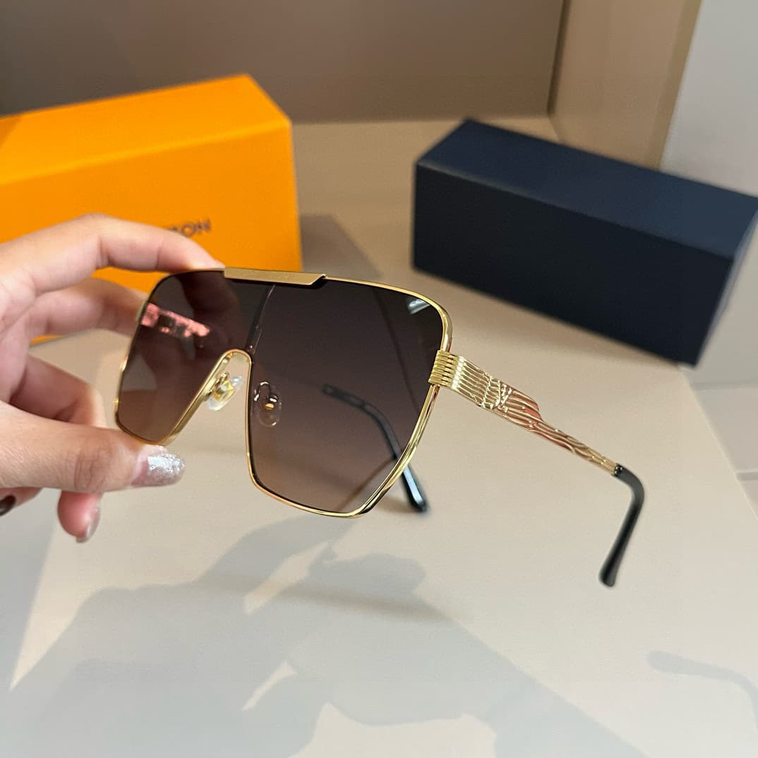 Louis Vuitton Glasses 4