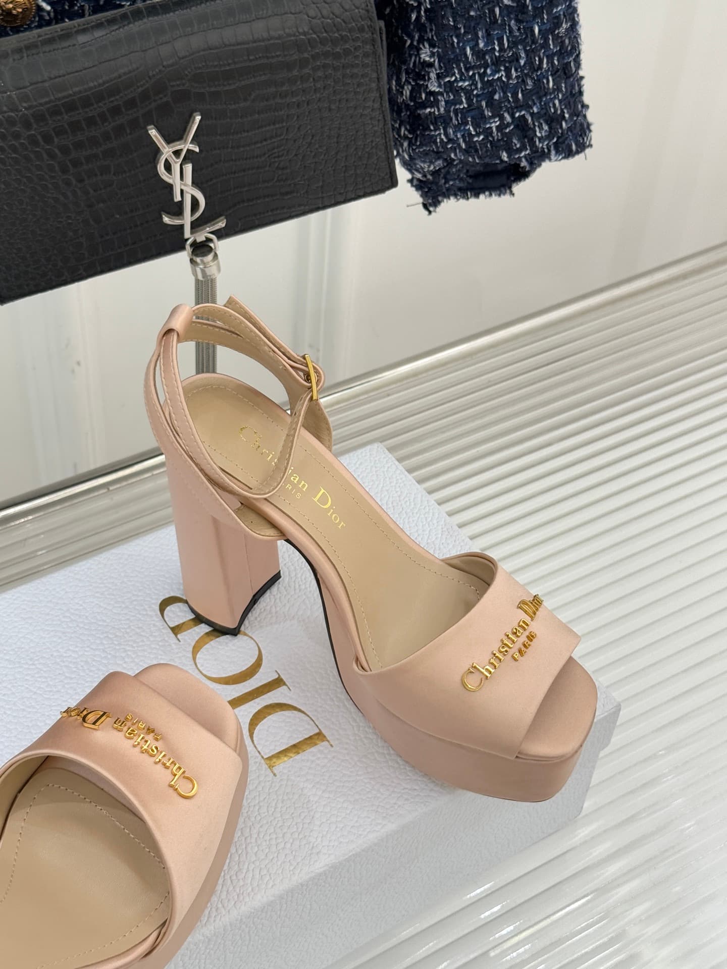 Dior Shoes (New) 5