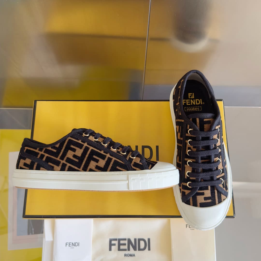 Fendi Shoes 2